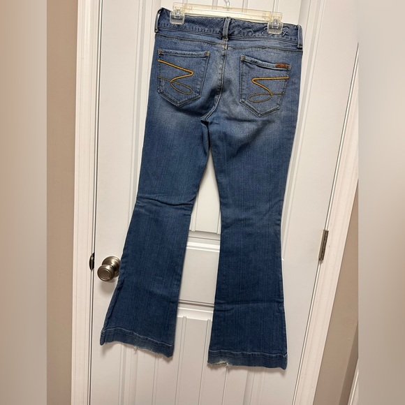 Seven 7 Womens Sexy Flare Stretch Denim Jeans Size 28 (Waist 28 - Inseam 32) - Picture 2 of 8
